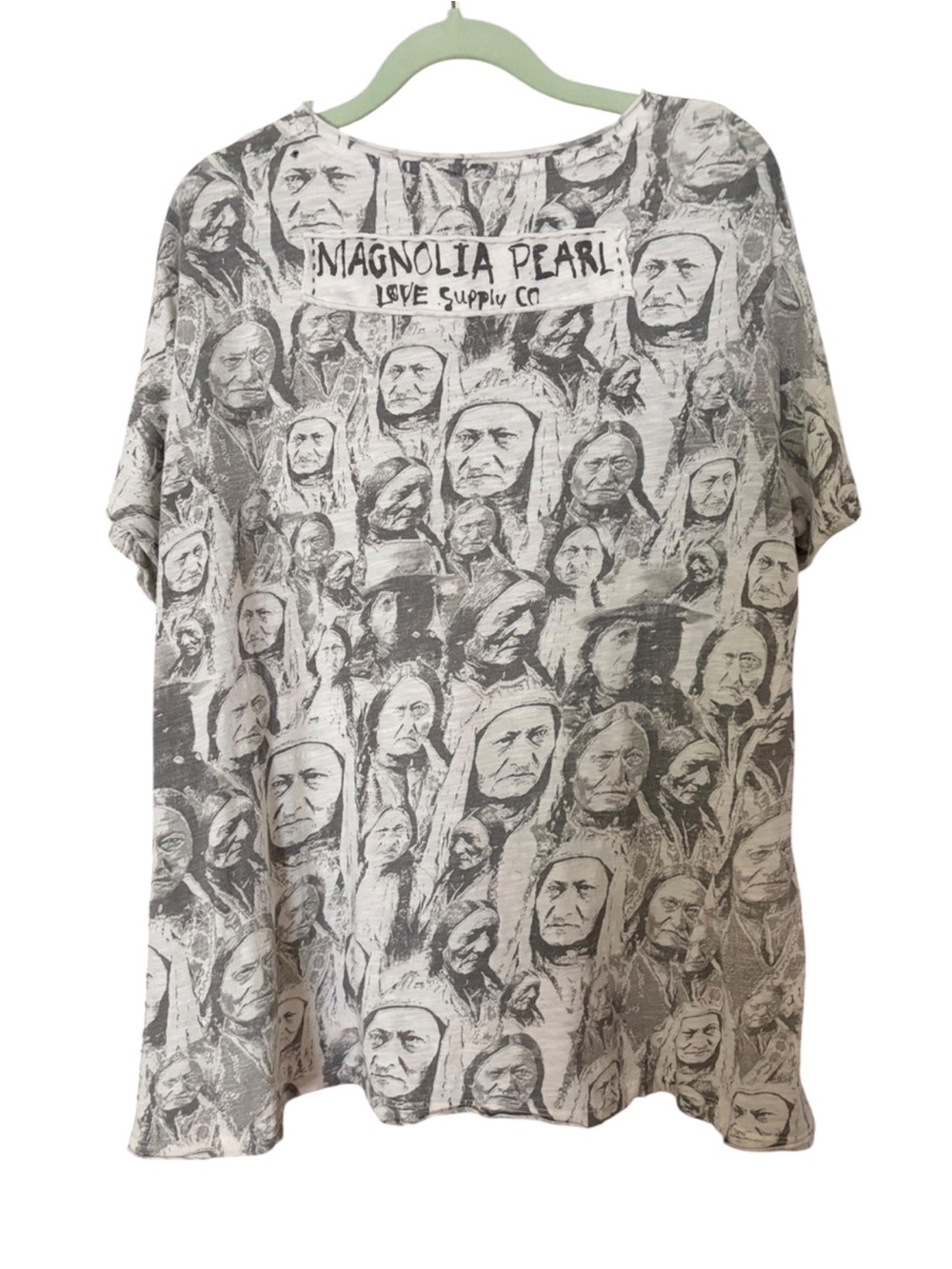 🪶Magnolia Pearl “True Heart” Tee Jersey Sitting Bull Native American Print OS